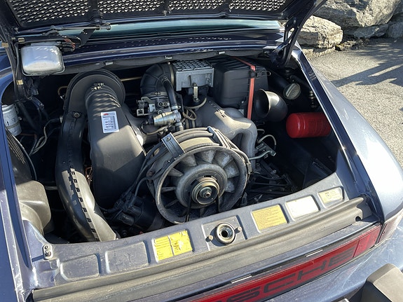Porsche 911 14 of 16