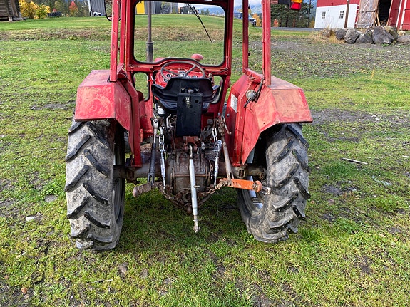 Massey Ferguson 135 3 of 7