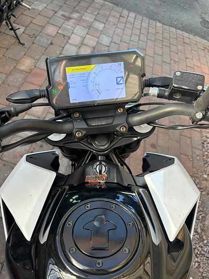 KTM 125 Duke 15 of 16
