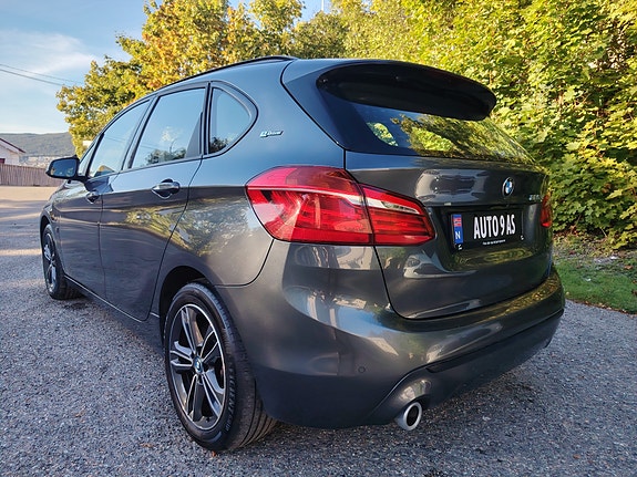 BMW 225xe 7 of 30