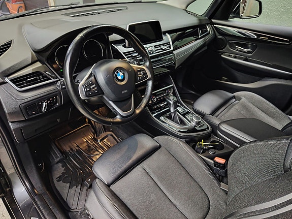 BMW 225xe 19 of 30