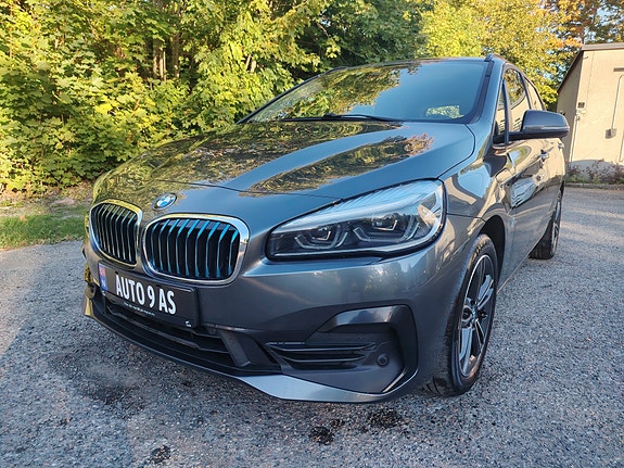 BMW 225xe 4 of 30