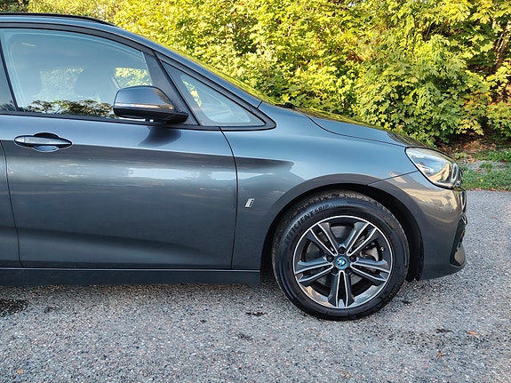 BMW 225xe 15 of 30