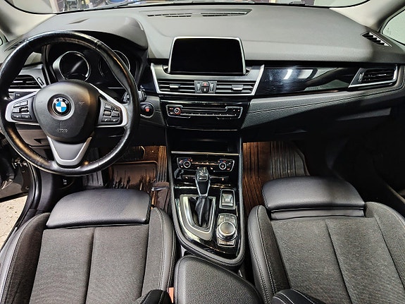 BMW 225xe 20 of 30