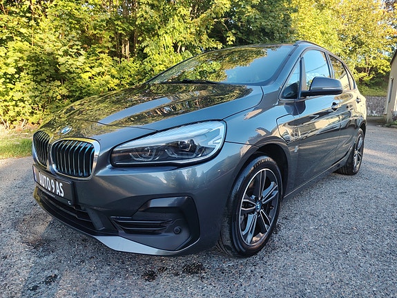 BMW 225xe 3 of 30