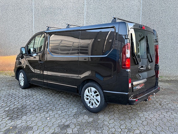 Opel Vivaro 18 of 30