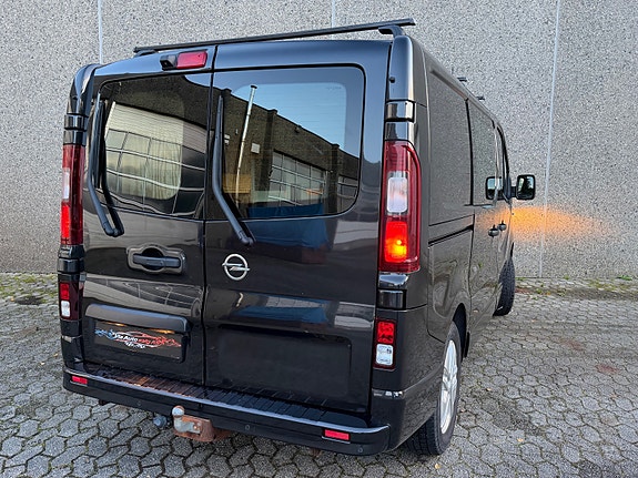 Opel Vivaro 5 of 30