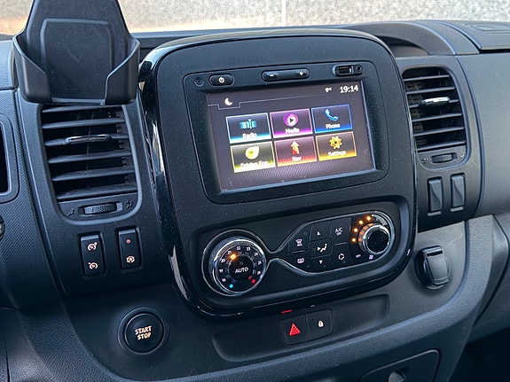 Opel Vivaro 24 of 30