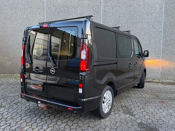 Opel Vivaro 4 of 30