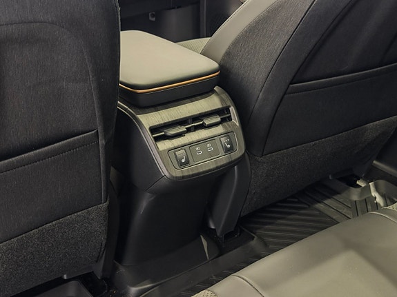 Nissan Ariya 14 of 30