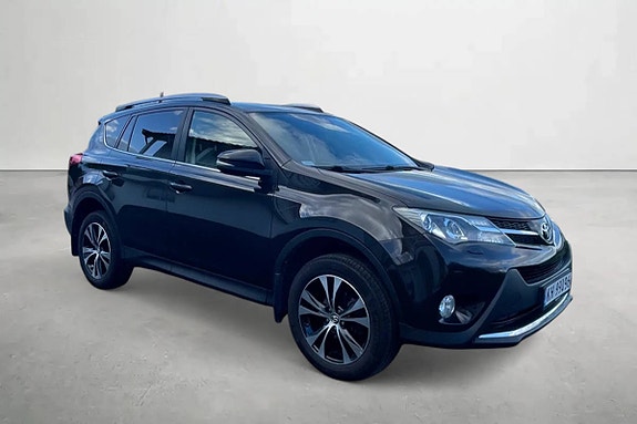 Toyota RAV4 2 of 17