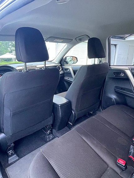 Toyota RAV4 15 of 17