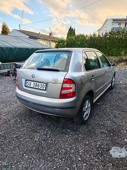 Skoda Fabia 4 of 19