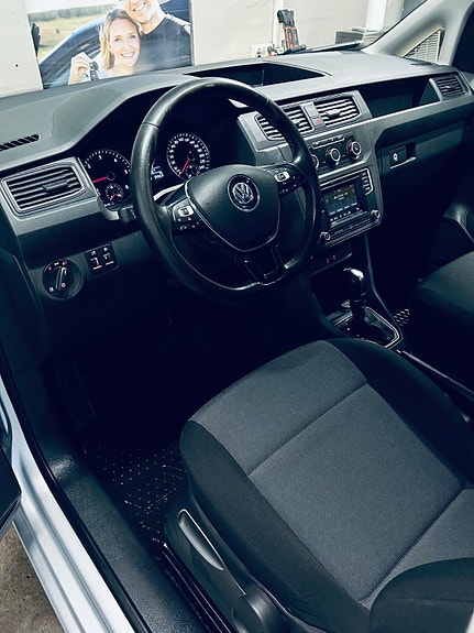 Volkswagen Caddy Maxi 14 of 26