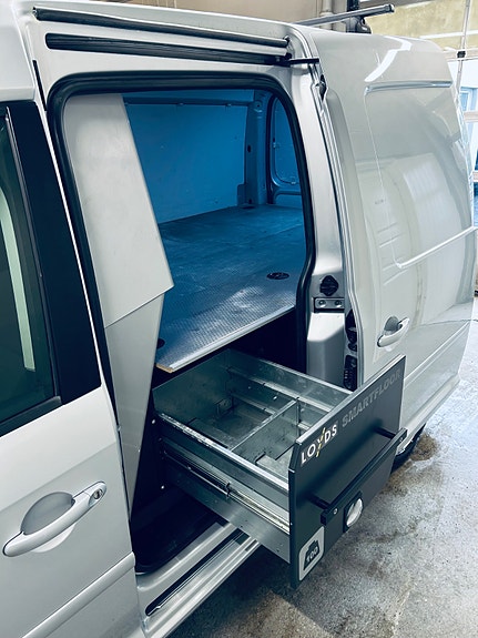 Volkswagen Caddy Maxi 17 of 26