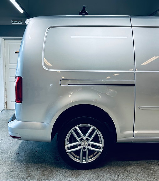Volkswagen Caddy Maxi 9 of 26