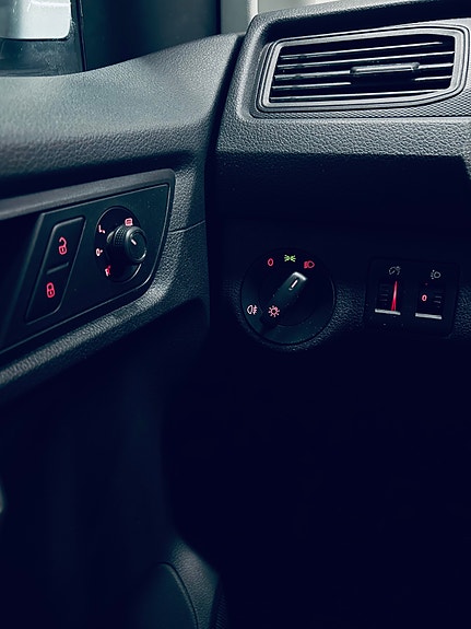 Volkswagen Caddy Maxi 25 of 26