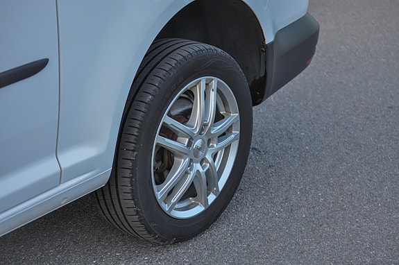 Volkswagen Caddy Maxi 22 of 30