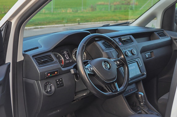 Volkswagen Caddy Maxi 29 of 30