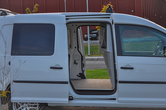 Volkswagen Caddy Maxi 14 of 30