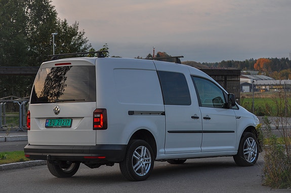 Volkswagen Caddy Maxi 11 of 30