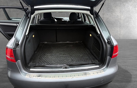Audi A4 9 of 30