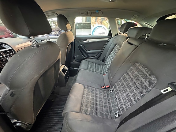 Audi A4 10 of 21