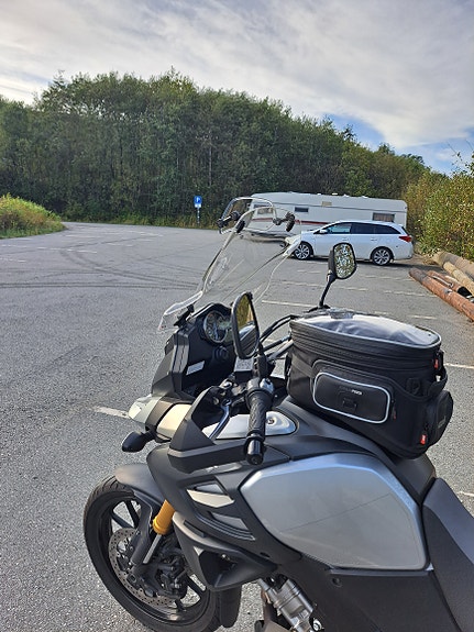 Suzuki DL 1000 V-Strom 6 of 18