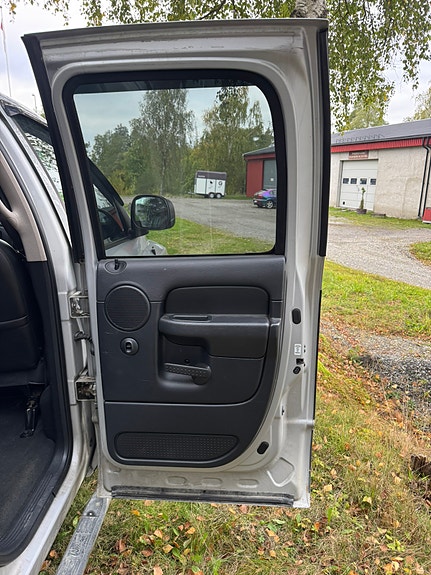 Dodge RAM 14 of 20