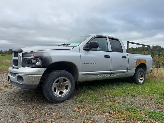 Dodge RAM 2 of 20