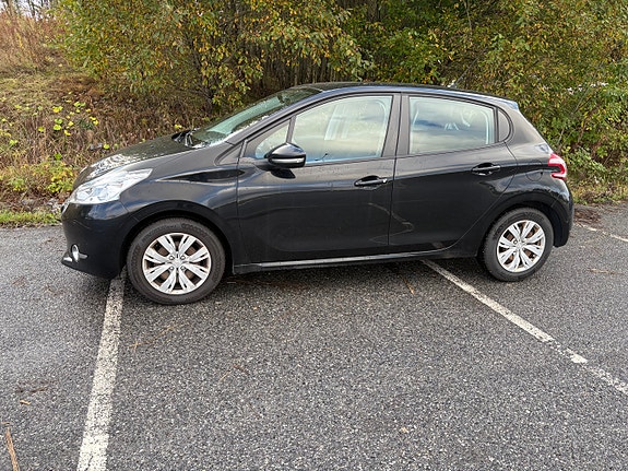 Peugeot 208 5 of 22