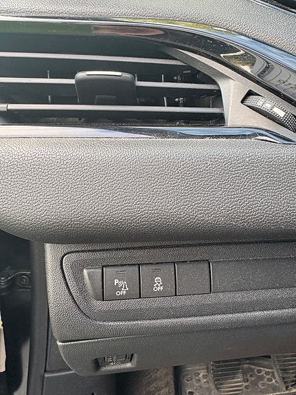 Peugeot 208 19 of 22