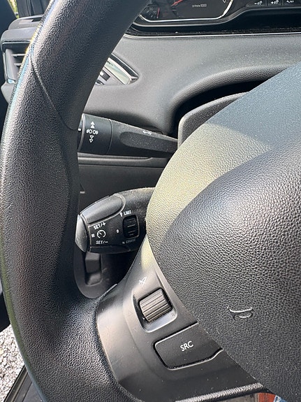 Peugeot 208 20 of 22