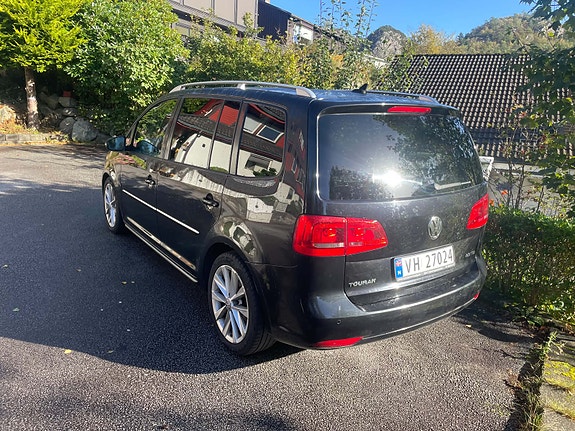 Volkswagen Touran 5 of 19