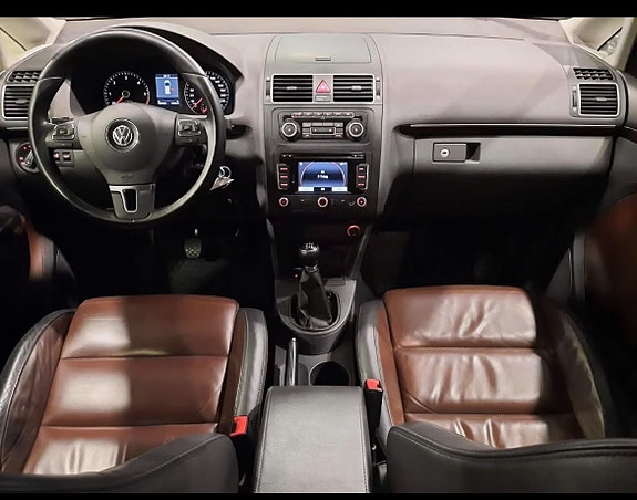 Volkswagen Touran 7 of 19