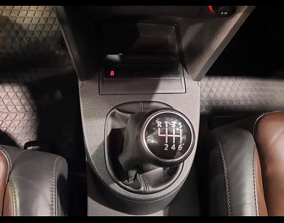 Volkswagen Touran 9 of 19