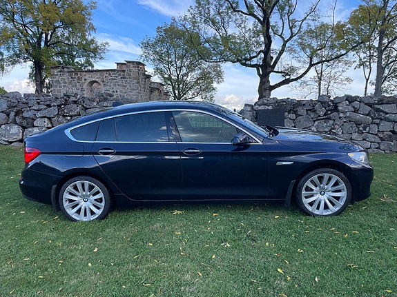 BMW 530d 2 of 20