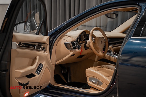 Porsche Panamera 23 of 30