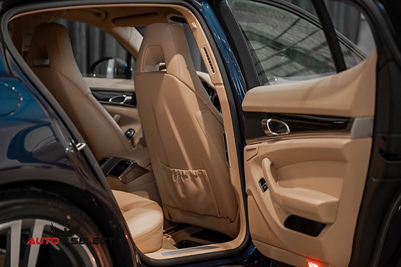 Porsche Panamera 15 of 30