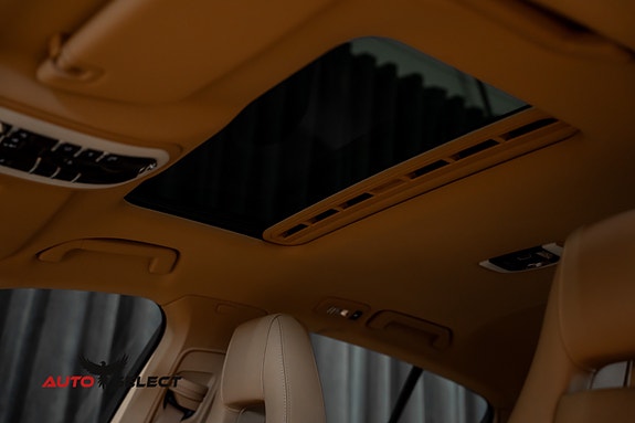 Porsche Panamera 28 of 30