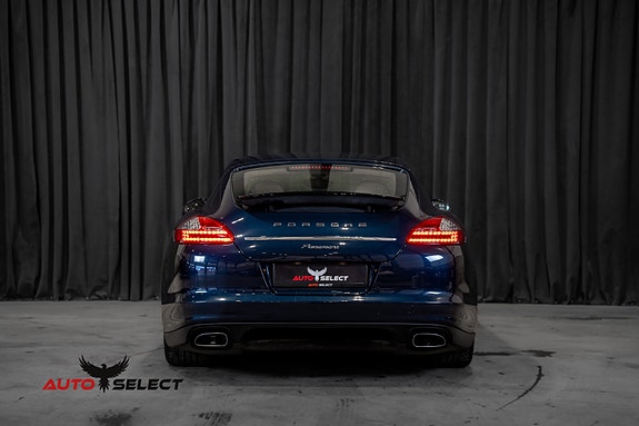 Porsche Panamera 10 of 30