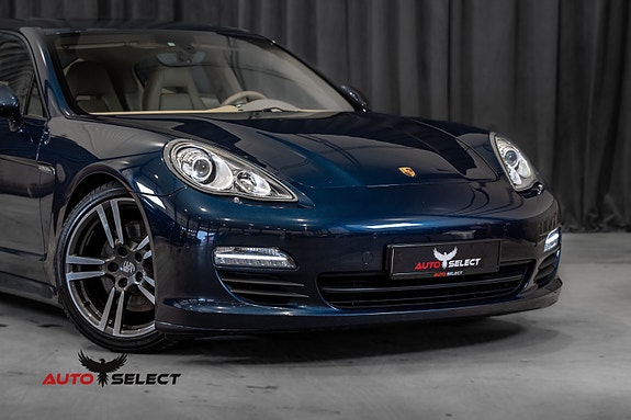 Porsche Panamera 2 of 30