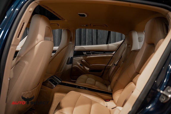 Porsche Panamera 18 of 30