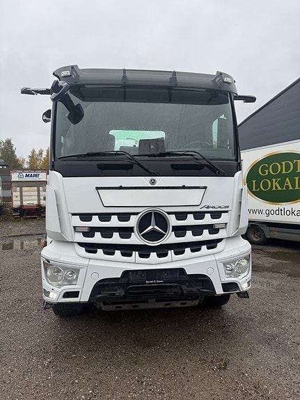 Mercedes-Benz 3246 3 of 15