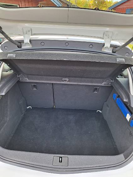 Opel Astra 8 of 12