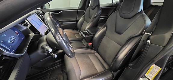 Tesla Model S 9 of 30