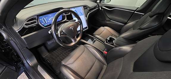 Tesla Model S 8 of 30