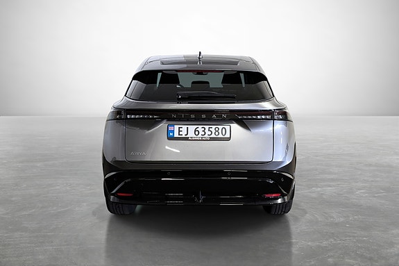 Nissan Ariya 7 of 26