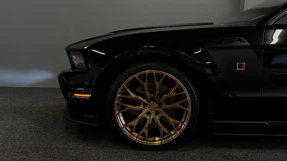 Ford Mustang 7 of 30