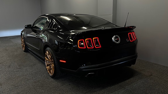 Ford Mustang 5 of 30